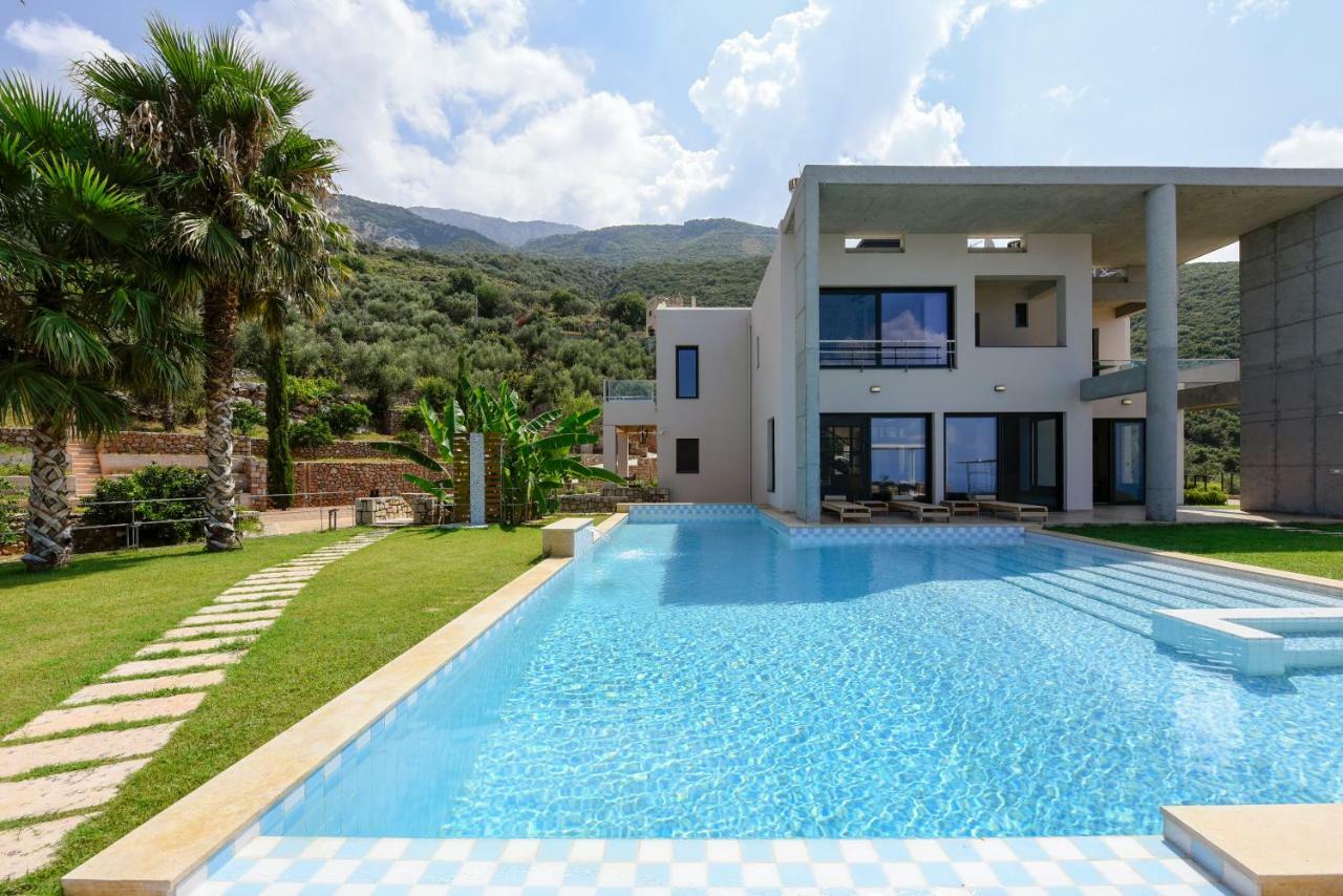 Landmark - Ορόσημο Verga Kalamata Exteriér fotografie