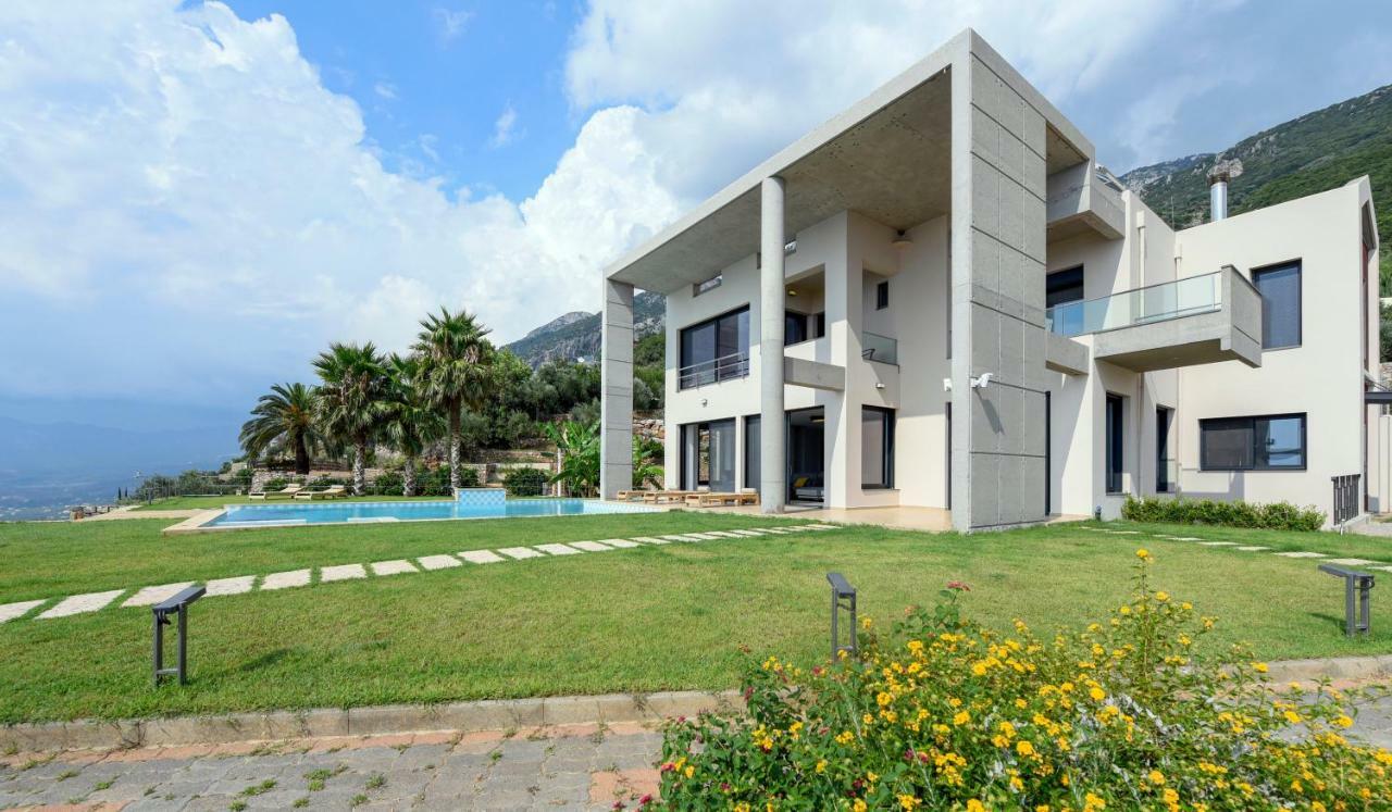 Landmark - Ορόσημο Verga Kalamata Exteriér fotografie